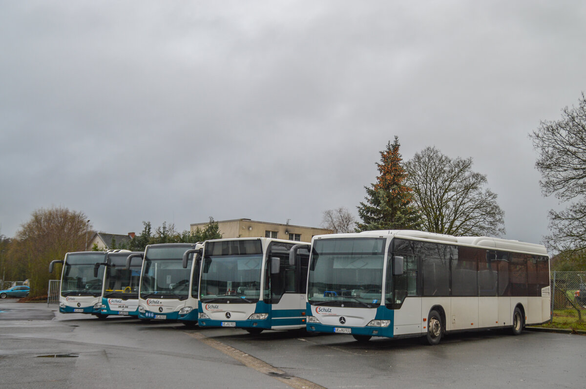 UE-AU 906, 930, 931, 901 und 933 am 21.01.2023 abgestellt in Uelzen. 