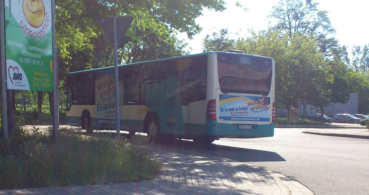 .....und die Seitenansicht des Citaro 2 NB SW 538 mit einem alten Traffic Board
am Endhaltepunkt in Monkeshof 