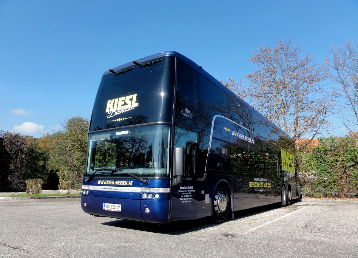 VAN HOOL T9 Astromega von Kiesl Reisen aus �sterreich am 12.10.2014 in Krems.