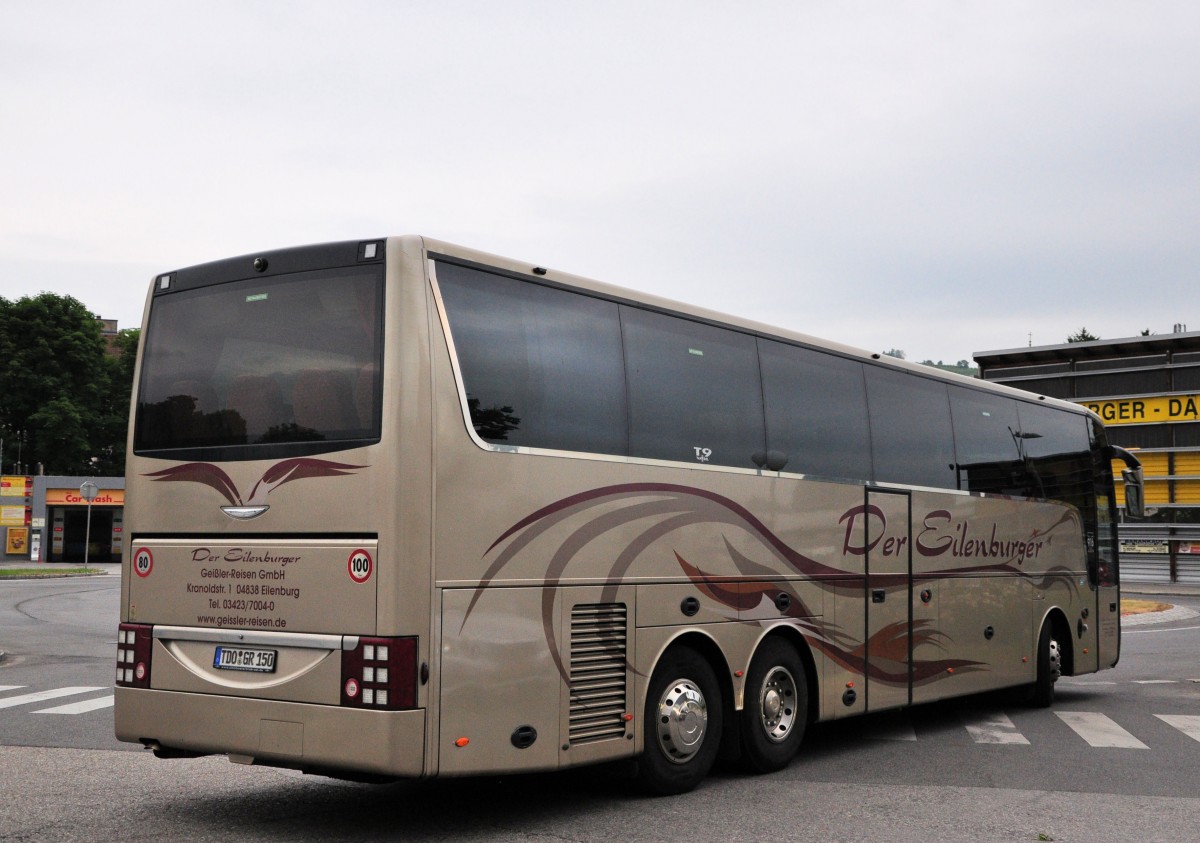 Van Hool T916 Acron von Gei�ler Reisen aus der BRD im Juni 2015 in Krems.