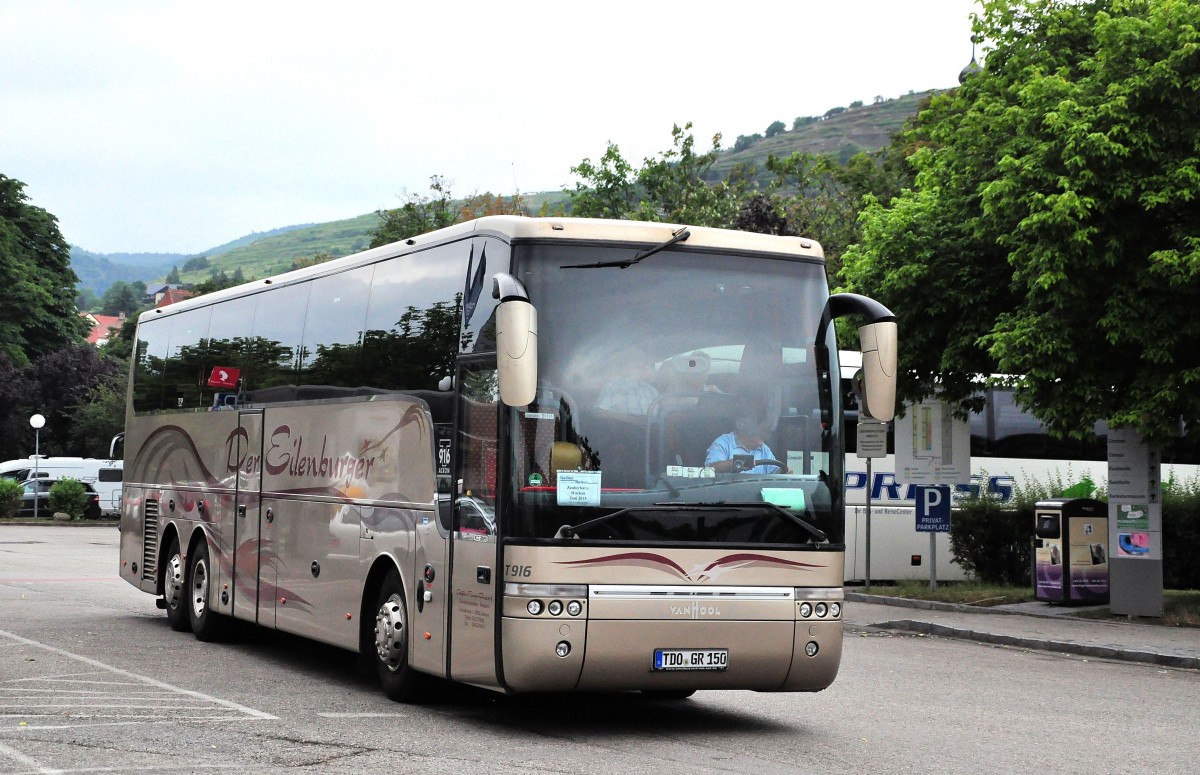 Van Hool T916 Acron von Gei�ler Reisen aus der BRD im Juni 2015 in Krems.