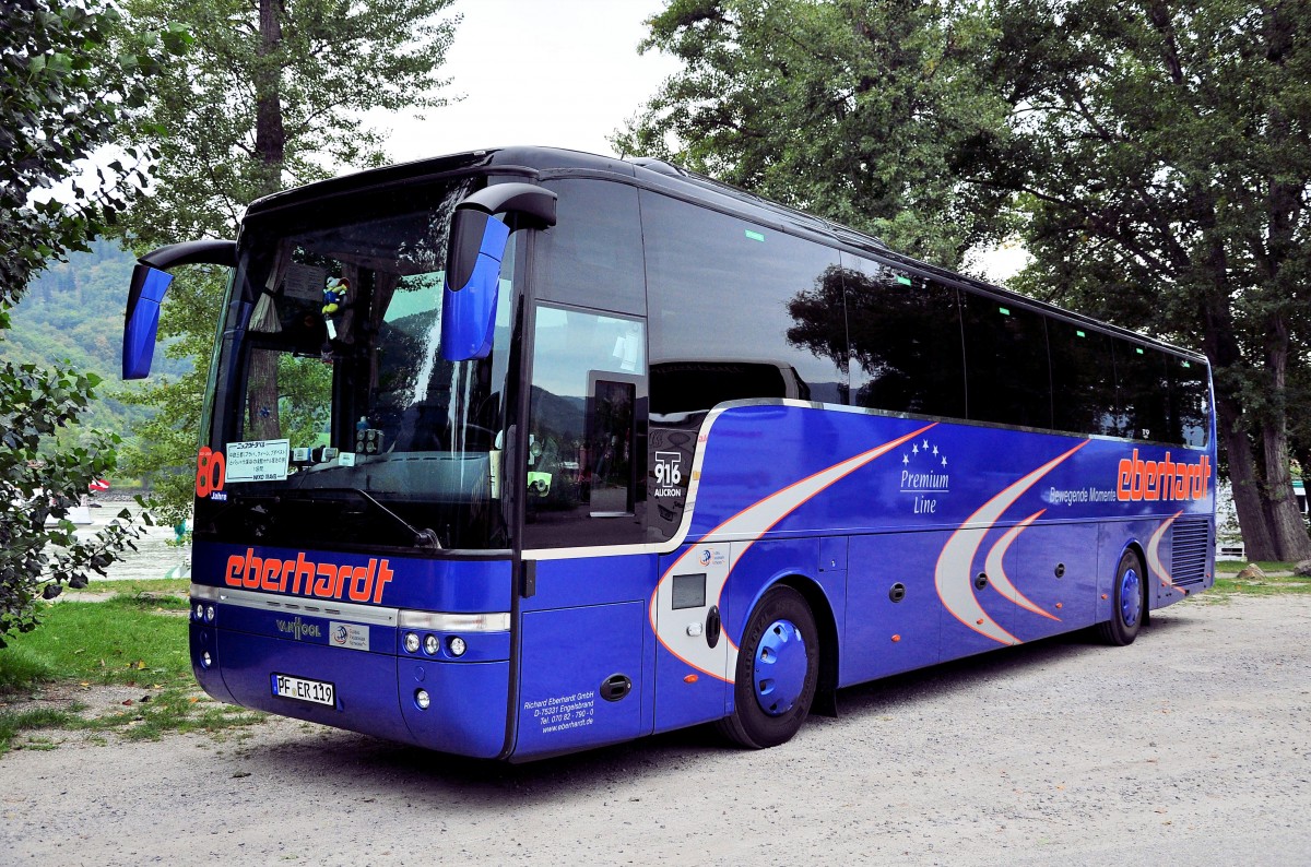 Van Hool T916 Alicron von Eberhardt.de im Herbst 2013 in der Wachau (N.�.)gesehen.