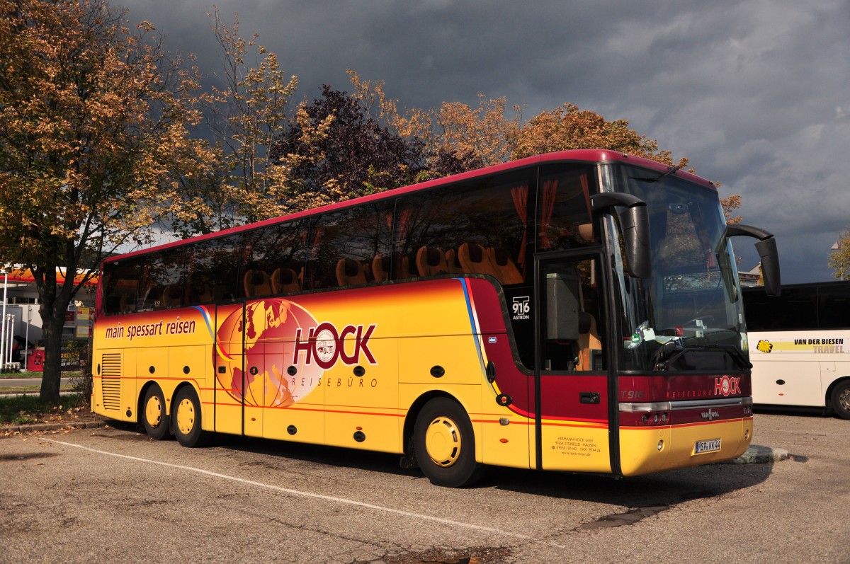 VAN HOOL T916 Astron vom Reiseb�ro HOCK aus Deutschland am 21.August 2014 in Krems gesehen.