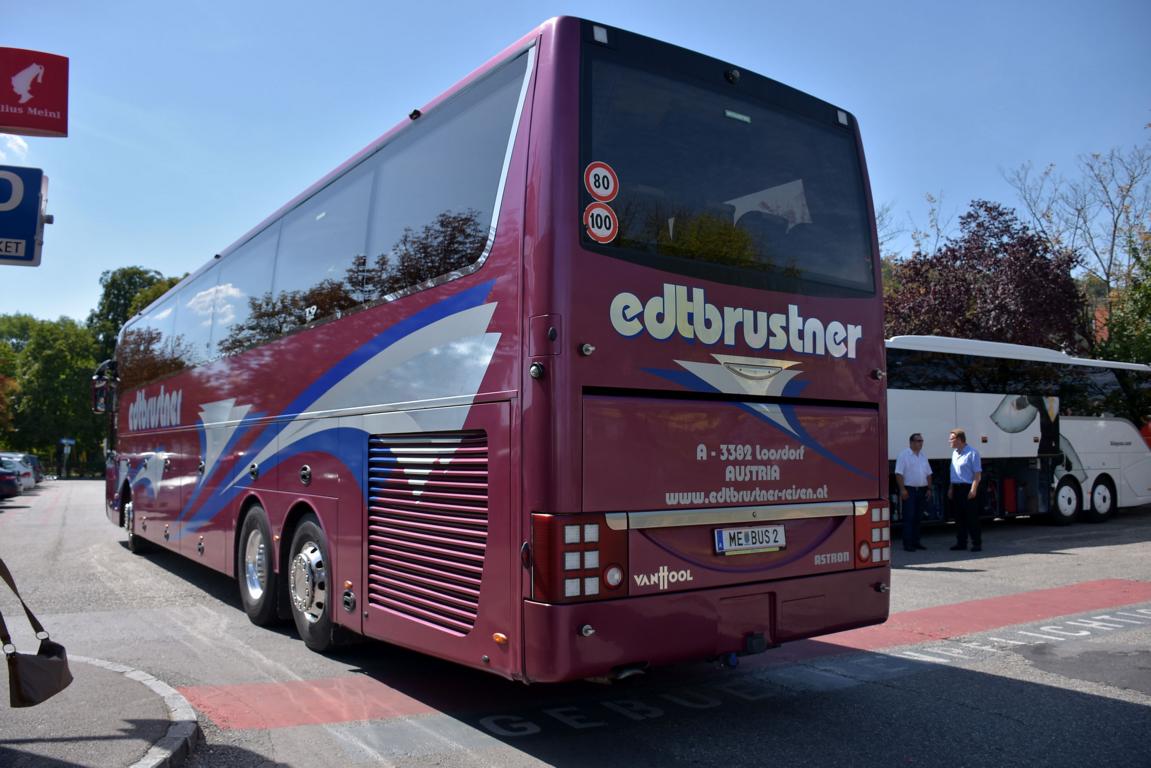 Van Hool T917 Astron von Edtbrustner Reisen aus �sterreich 2017 in Krems.