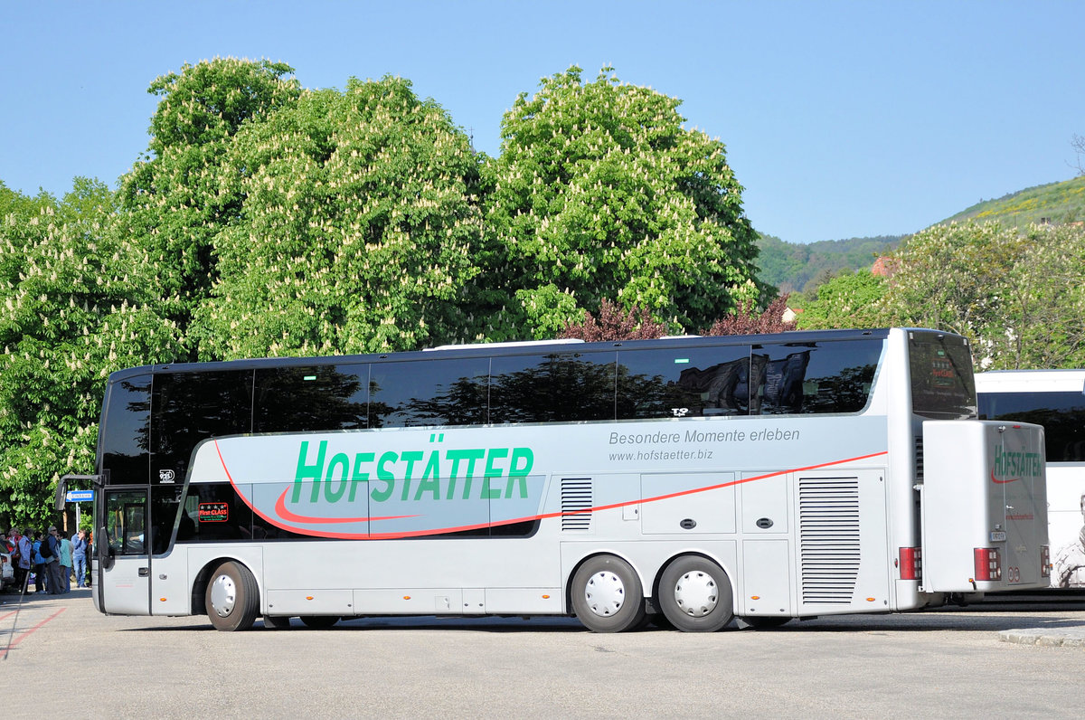 Van Hool T925 Astromega von Hofst�tter Reisen aus �sterreich in Krems gesehen.