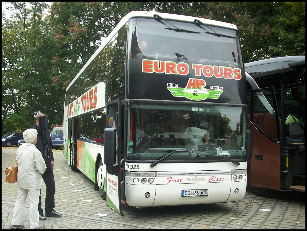 Van Hool TD925 von Euro Tours aus Deutschland bei der Festung K�nigsstein.