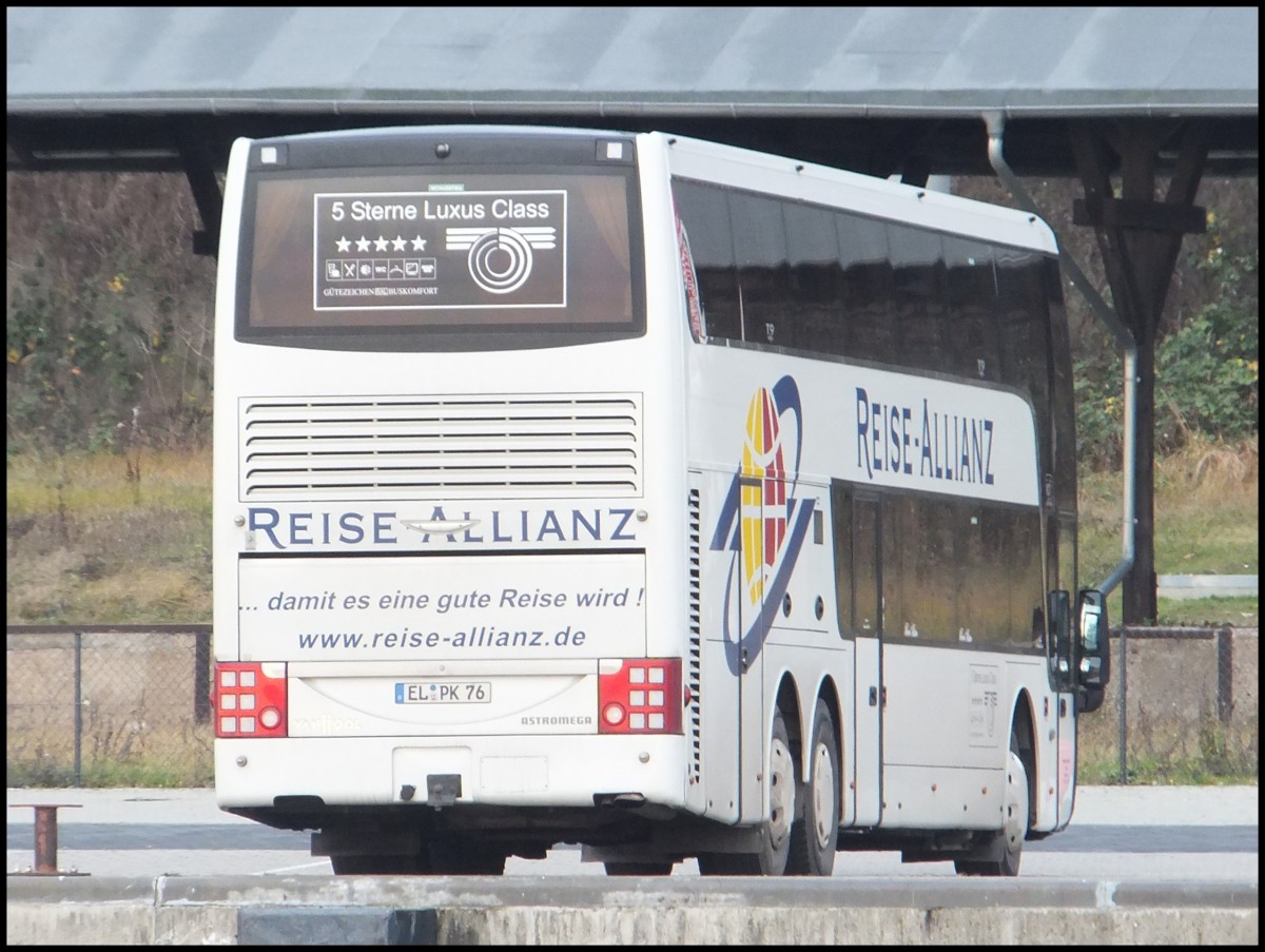 Van Hool TD927 von Reise-Allianz/Meyering aus Deutschland im Stadthafen Sassnitz.