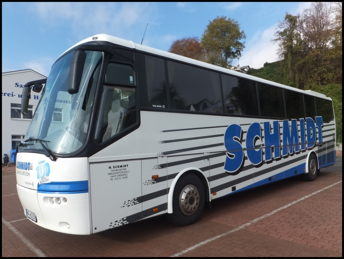 VDL Bova Futura von Schmidt aus Deutschland im Stadthafen Sassnitz. 