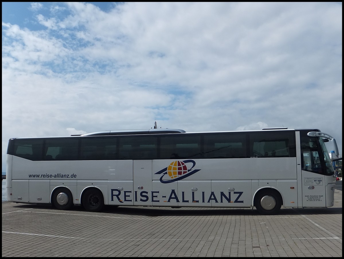 VDL Bova Magiq von Reise-Allianz/Sch�tz Reisedienst aus Deutschland im Stadthafen Sassnitz.