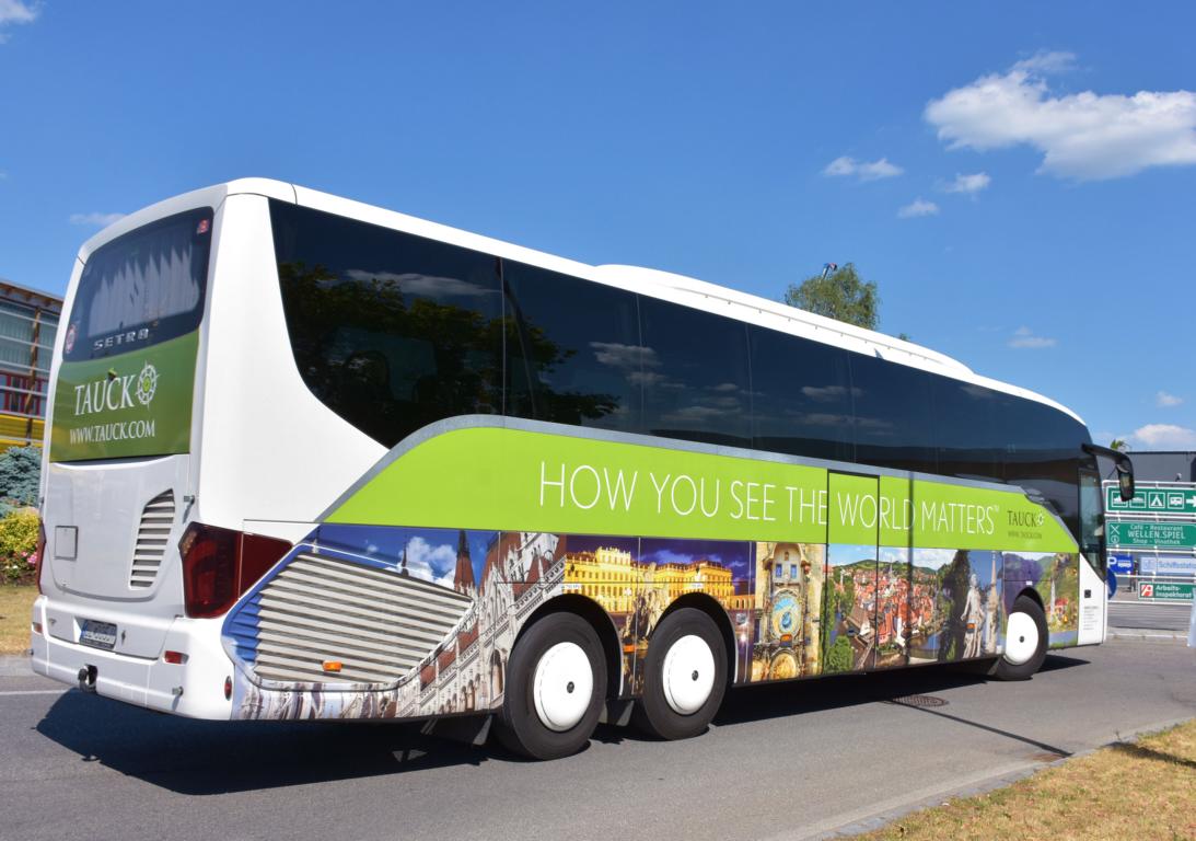 VDL Bova von Meindl Reisen aus der BRD 06/2017 in Krems.