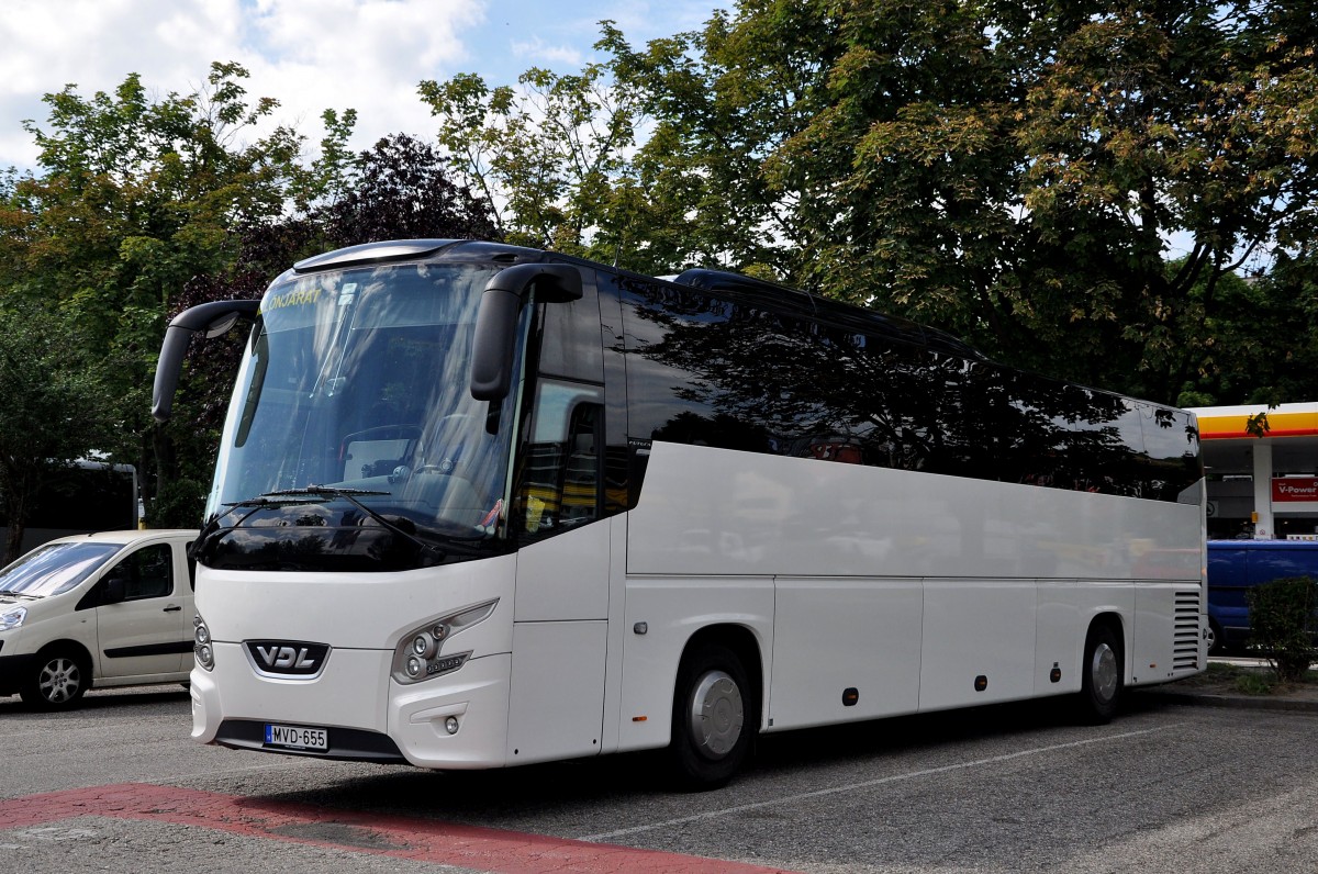 VDL Futura aus Ungarn im Juni 2015 in Krems. 
