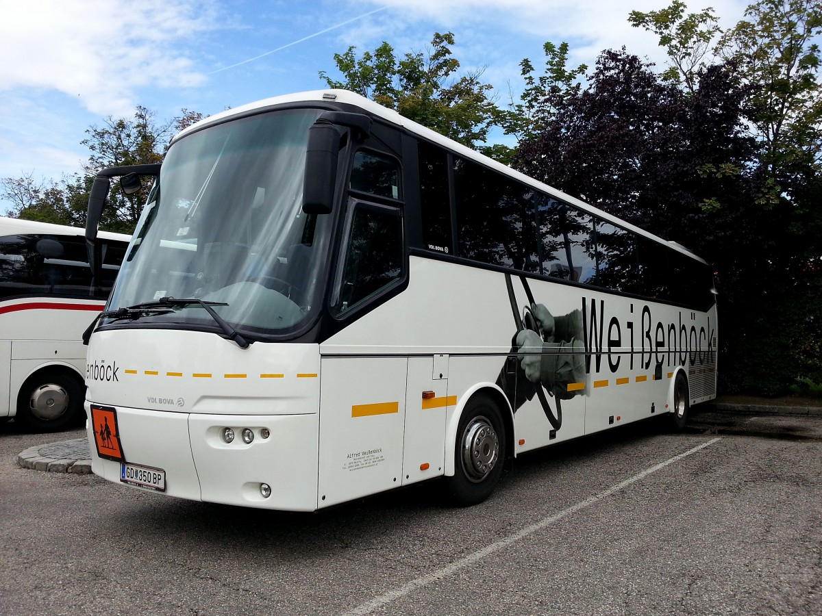 VDL Futura von Wei�enb�ck Reisen aus �sterreich im Juni 2015 in Krems.