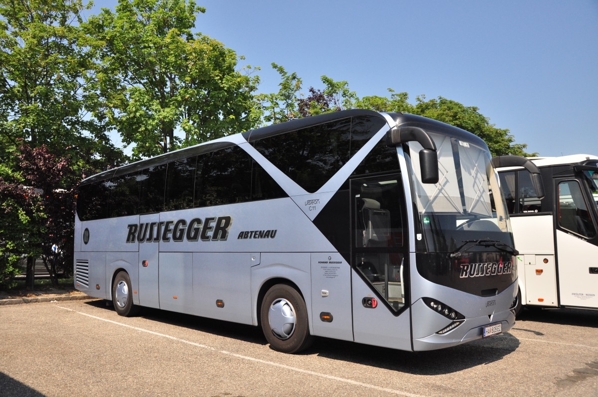 Viseon C11 vom Reiseb�ro Konrad Russegger aus �sterreich im Juni 2015 in Krems.