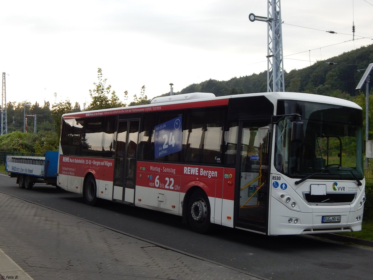 Volvo 8900 mit Fahrradanhänger der VVR in Sassnitz.