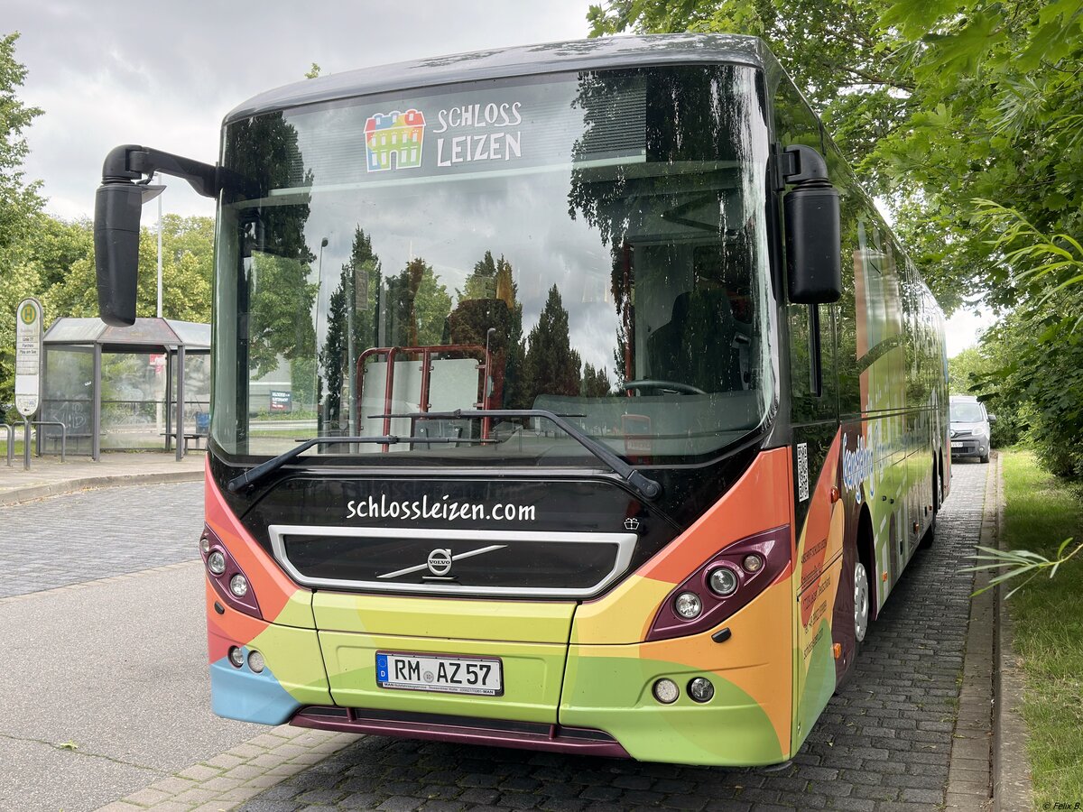 Volvo 8900 von Schloss Leizen aus Deutschland in Malchow.