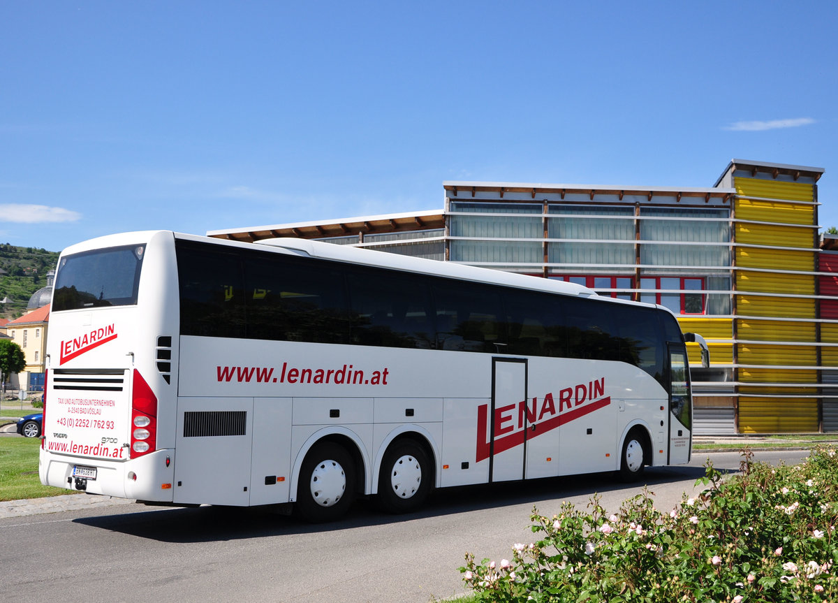 Volvo 9700 vom Autobusunternehmen Lenardin Reisen aus �sterreich in Krems gesehen.