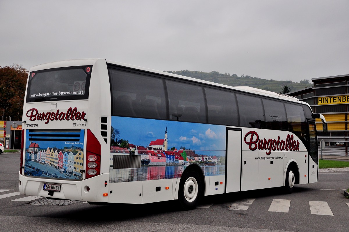VOLVO 9700 von Burgstaller Reisen aus �sterreich am 11.10.2014 in Krems.