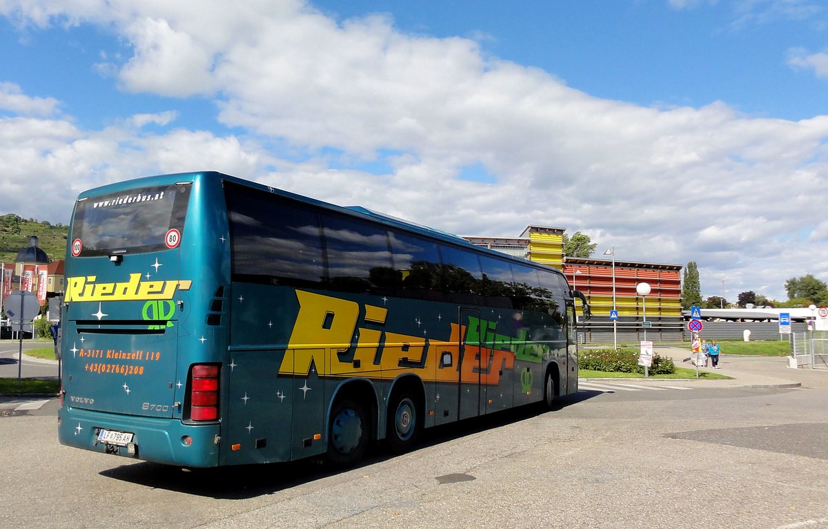 Volvo 9700 von Busreisen Rieder aus �sterreich in Krems gesehen.