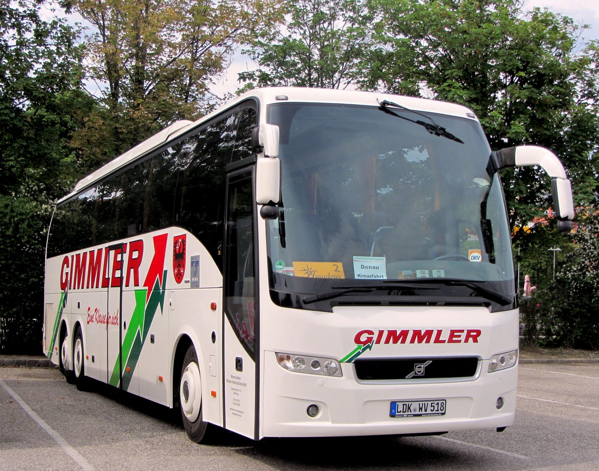 Volvo 9700 von Gimmler Reisen aus �sterreich am 2.Juni 2014 in Krems gesehen.