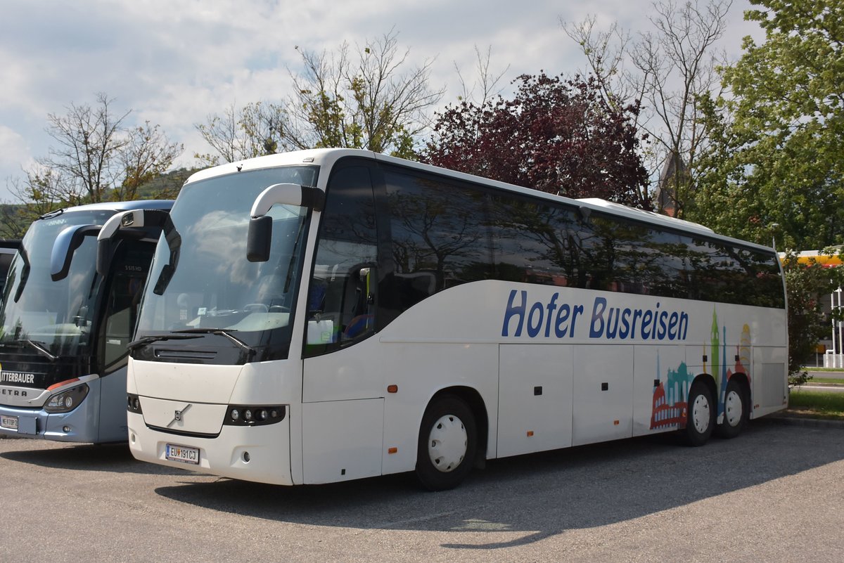 Volvo 9700 von Hofer Busreisen aus �sterreich 2018 in Krems gesehen.