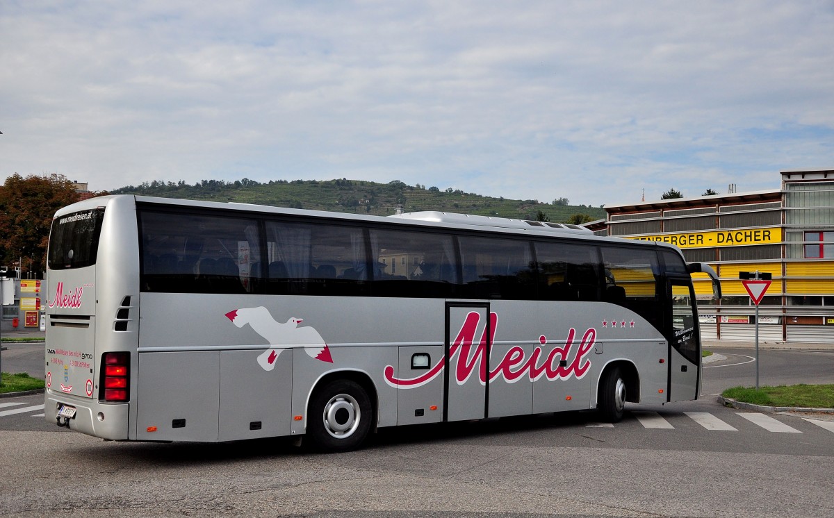 VOLVO 9700 von Meidl Reisen aus �sterreich am 30.9.2014 in Krems.
