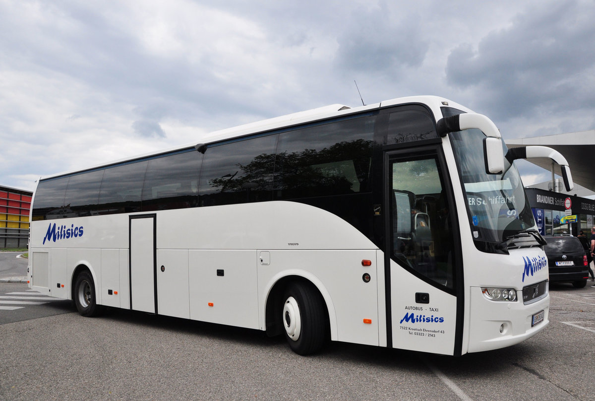 Volvo 9700 von Milisics Reisen aus �sterreich in Krems gesehen.