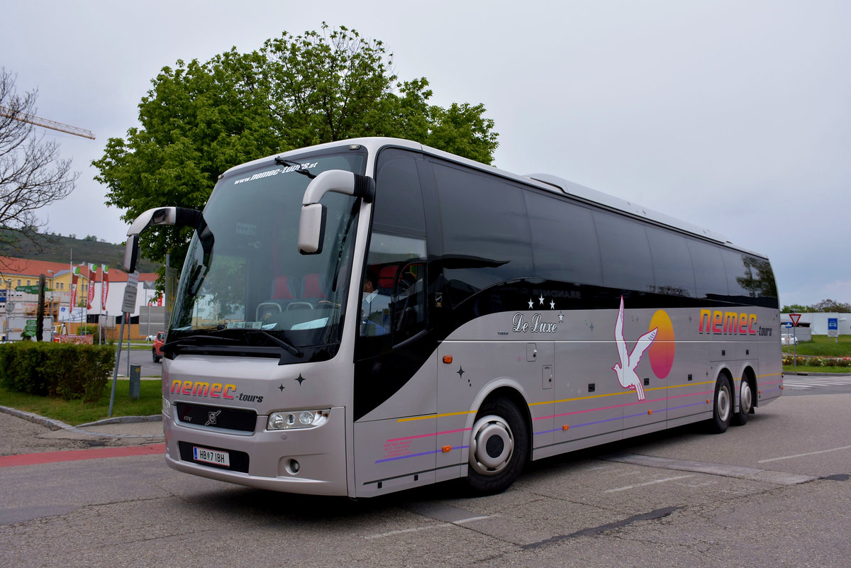 Volvo 9700 von NEMEC Tour`s aus �sterreich in Krems.