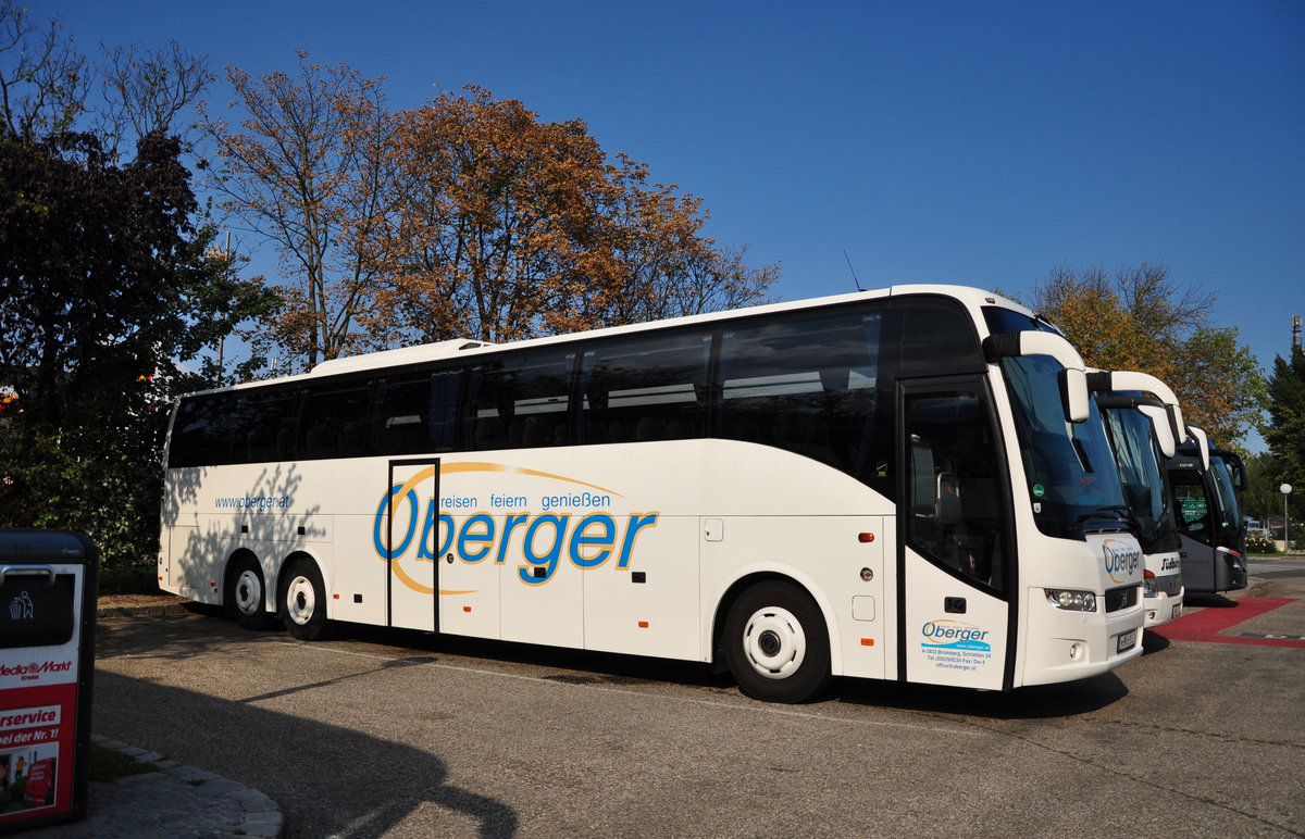 Volvo 9700 von Oberger Reisen aus �sterreich im Sept. 2016 in Krems unterwegs.