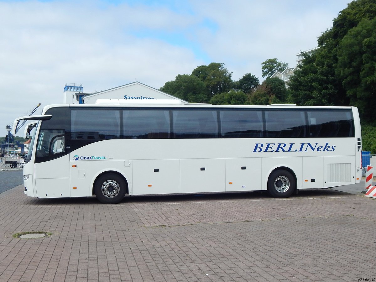 Volvo 9700 von Odra Travel aus Polen im Stadthafen Sassnitz.