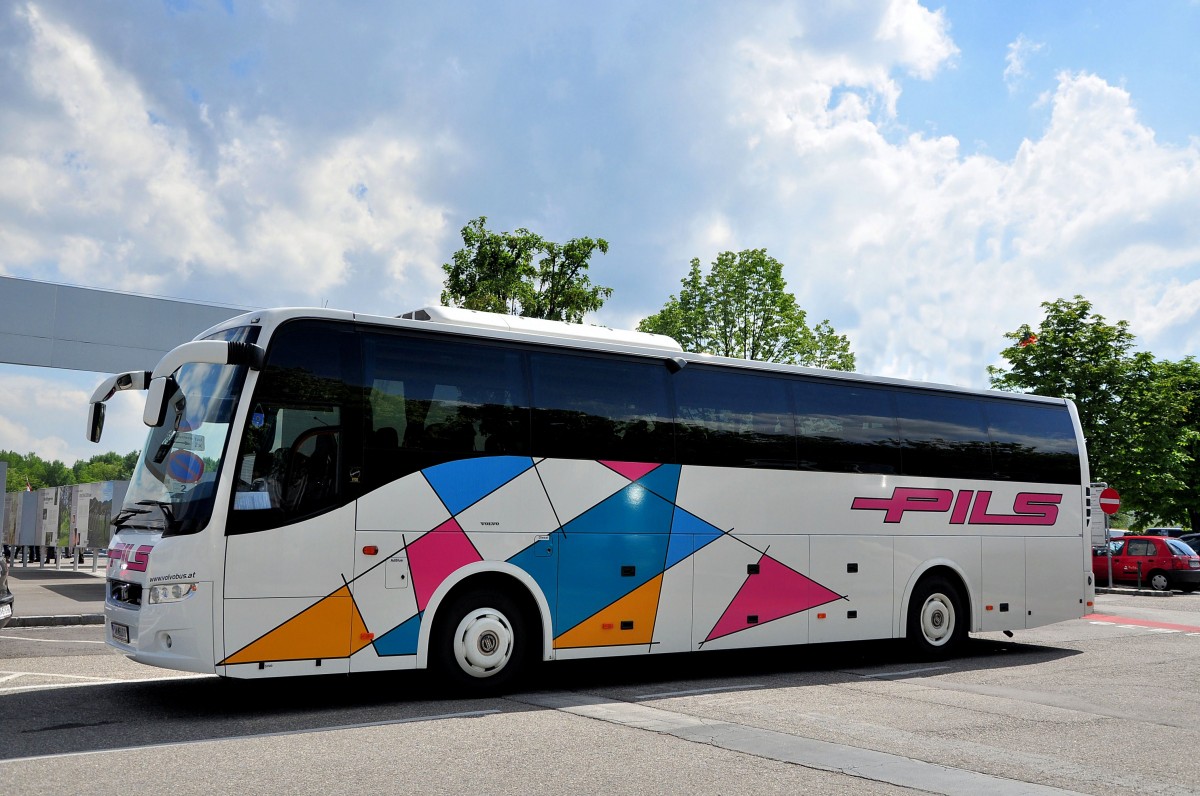 VOLVO 9700 von PILS Busreisen/ �sterreich am 29.5.2013 in Krems unterwegs.