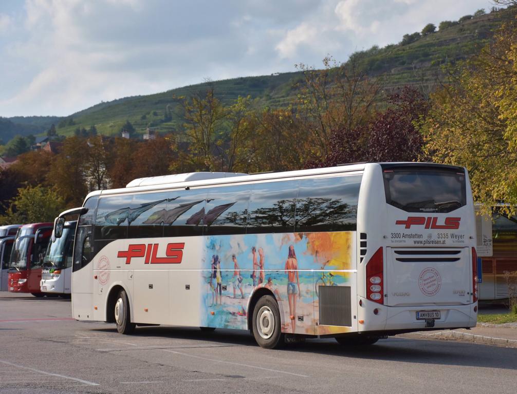 Volvo 9700 von PILS Reisen aus �sterreich 09/2017 in Krems.