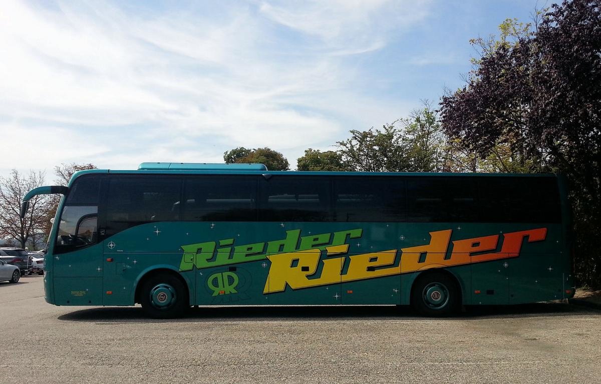 Volvo 9700 von Rieder Reisen aus �sterreich 2017 in Krems.