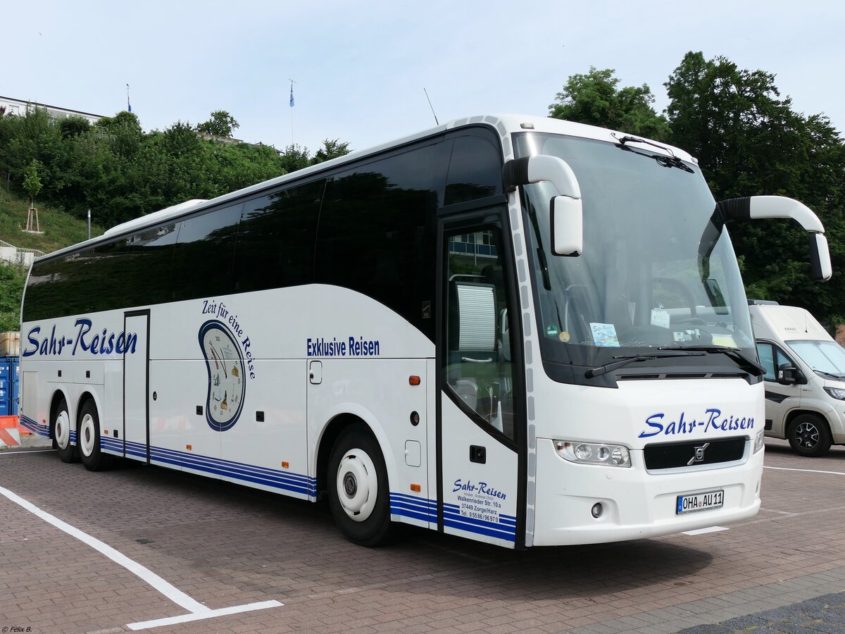 Volvo 9700 von Sahr-Reisen aus Deutschland im Stadthafen Sassnitz.