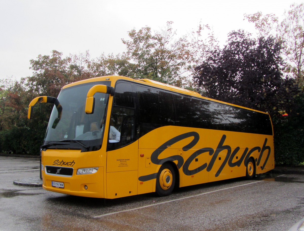 VOLVO 9700 von SCHUCH Reisen / �sterreich im August 2013 in Krems.