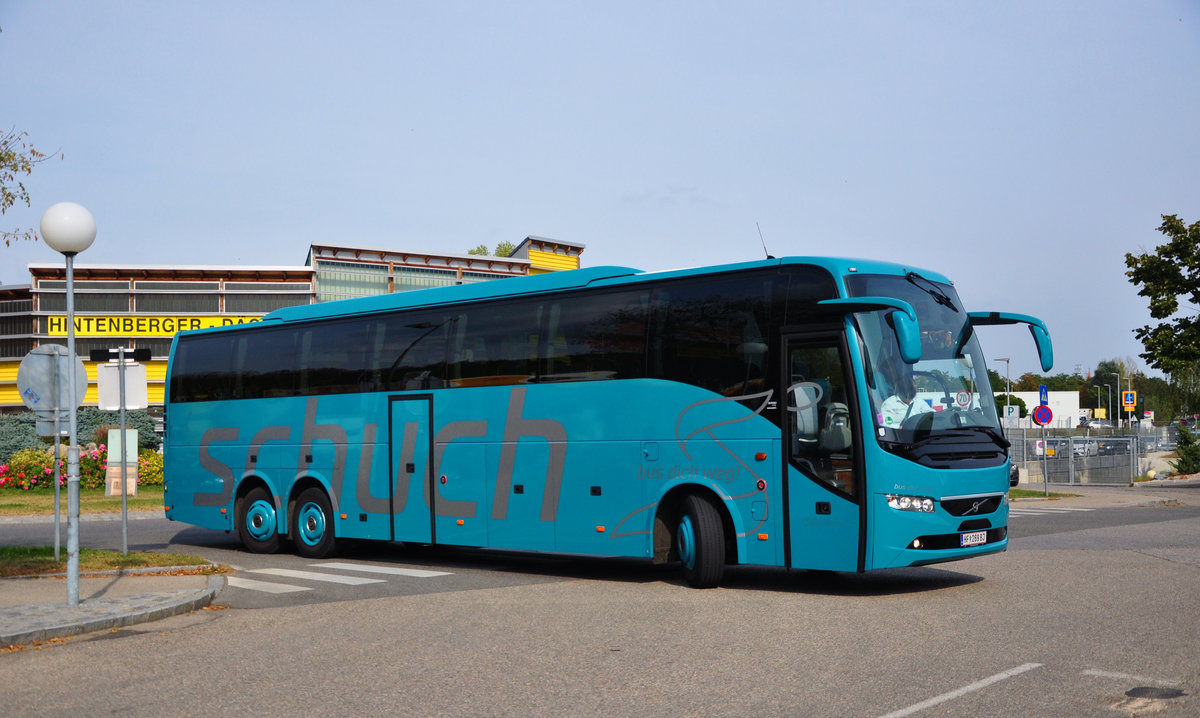 Volvo 9700 von Schuch Reisen aus �sterreich in Krems.