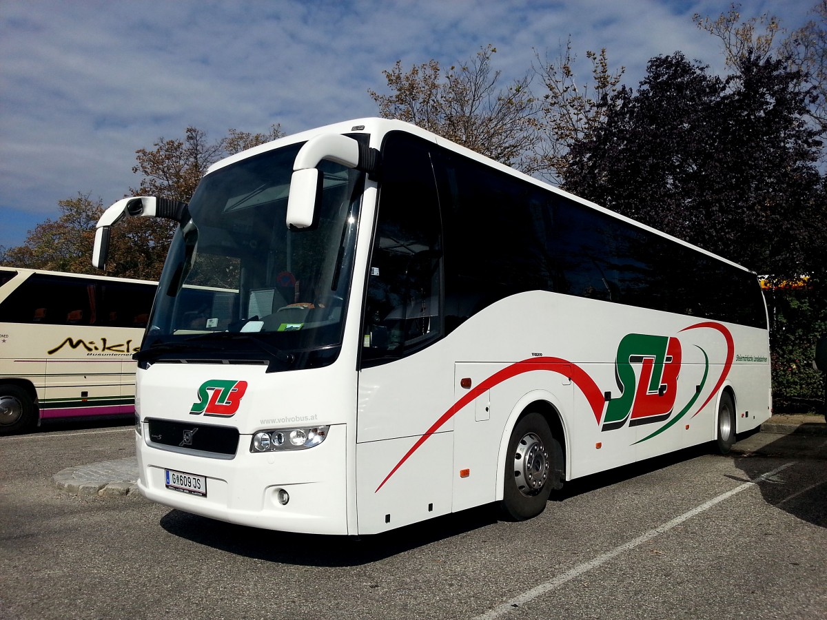 VOLVO 9700 von SLB (Steirische Landesbahnen) aus �sterreich am 29.August 2014 in Krems gesehen.