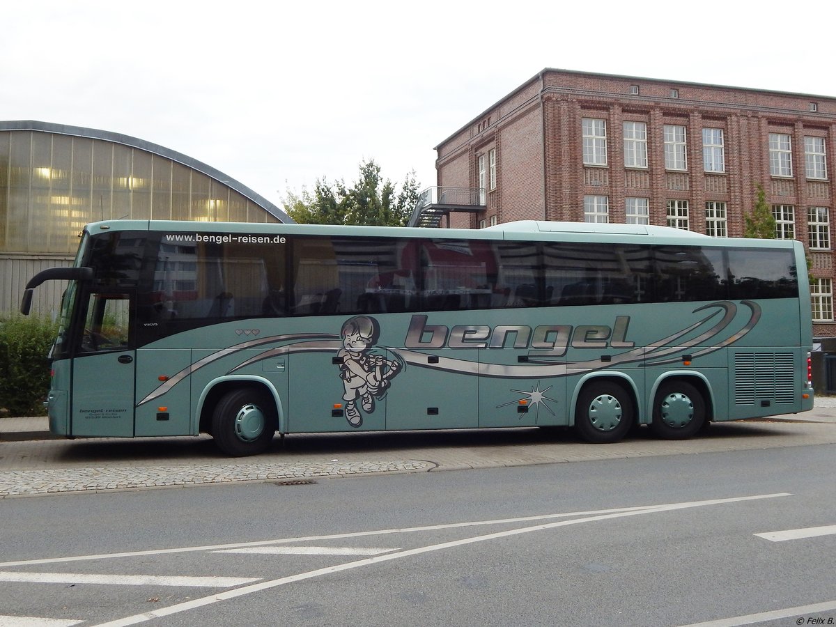 Volvo 9900 von Bengel aus Deutschland in Neubrandenburg.