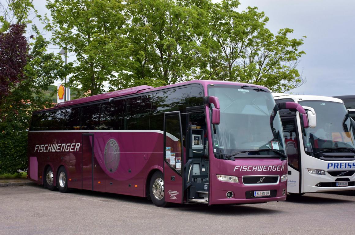 Volvo 9900 von Fischwenger Reisen aus �sterreich in Krems.