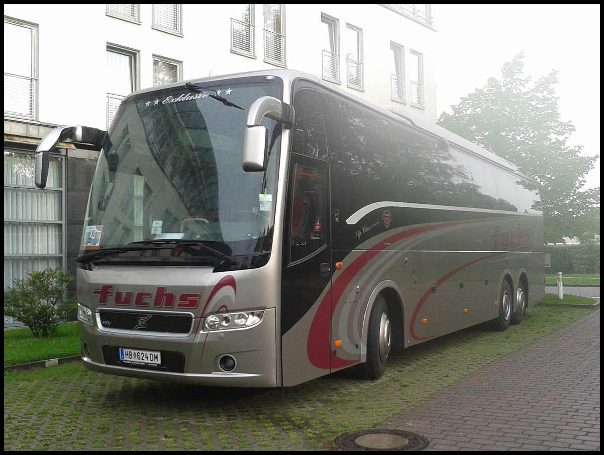 Volvo 9900 von Fuchs aus �sterreich in Bergen.