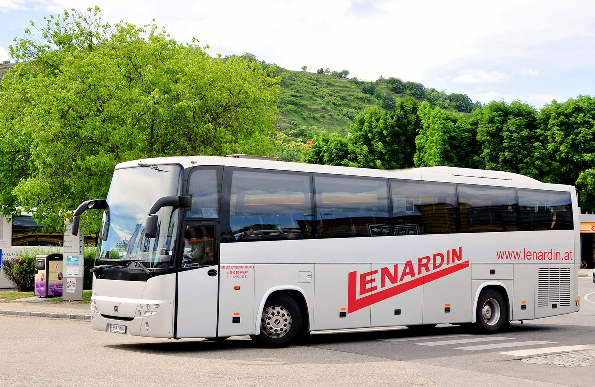 Volvo 9900 von Lenardin aus �sterreich in Krems gesehen.