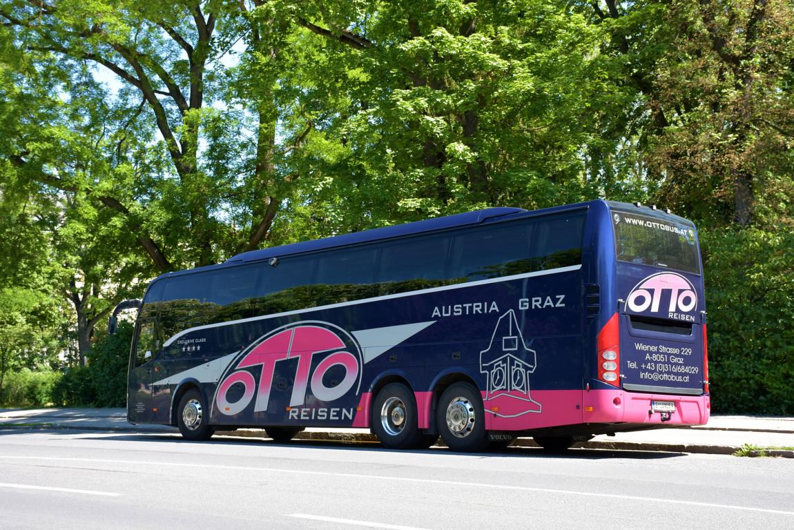 Volvo 9900 von OTTO Reisen aus Graz/�sterreich in Krems.