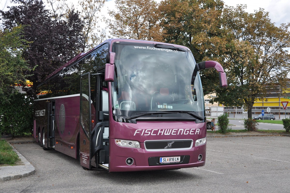 VOLVO 9900 Prestige vom Autobusbetrieb FISCHWENGER aus �sterreich im September 2013 in Krems.