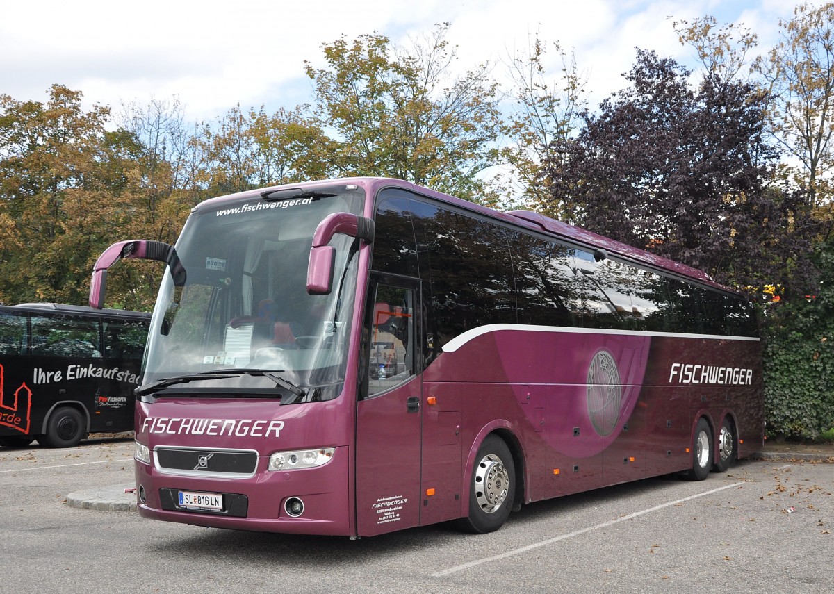 VOLVO 9900 Prestige vom Autobusbetrieb FISCHWENGER aus �sterreich im September 2013 in Krems.