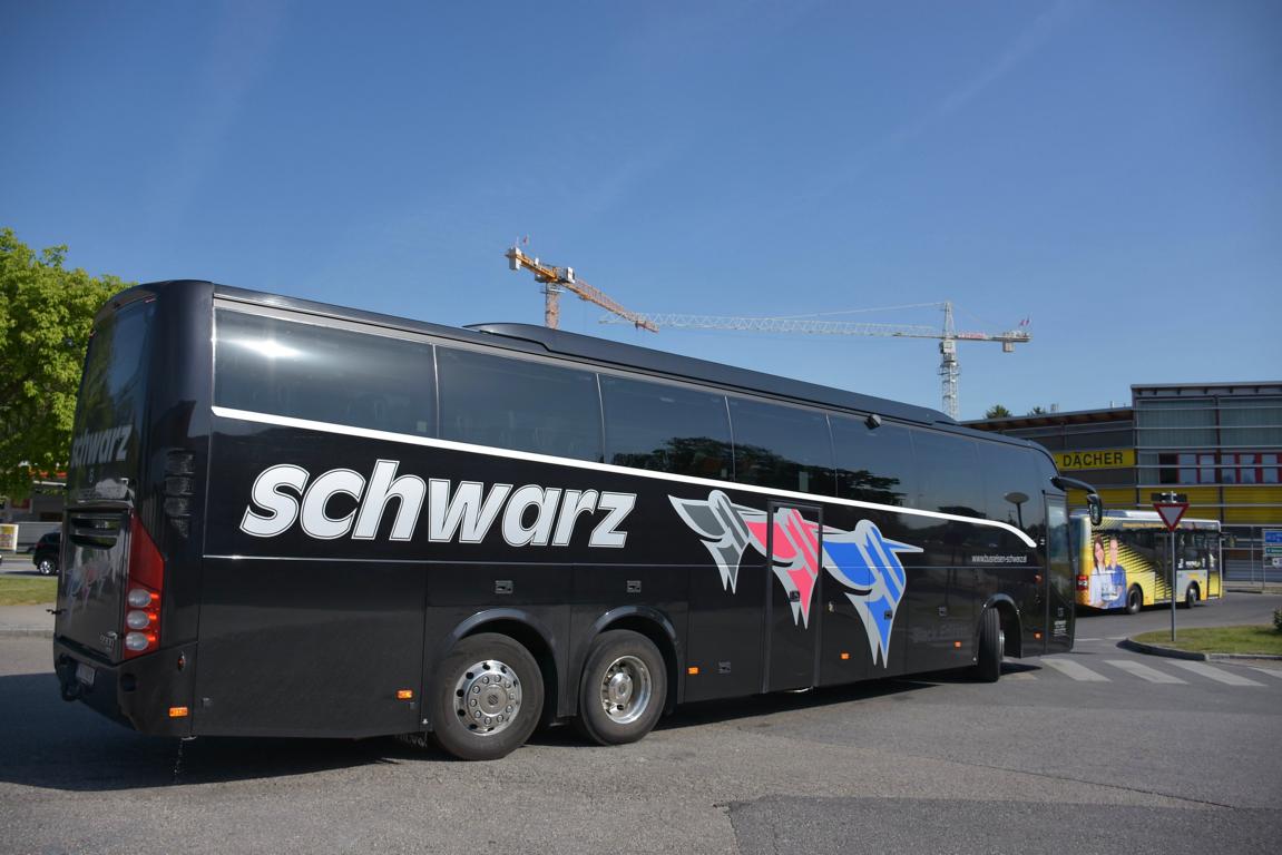 Volvo 9900 von SCHWARZ Reisen aus �sterreich.