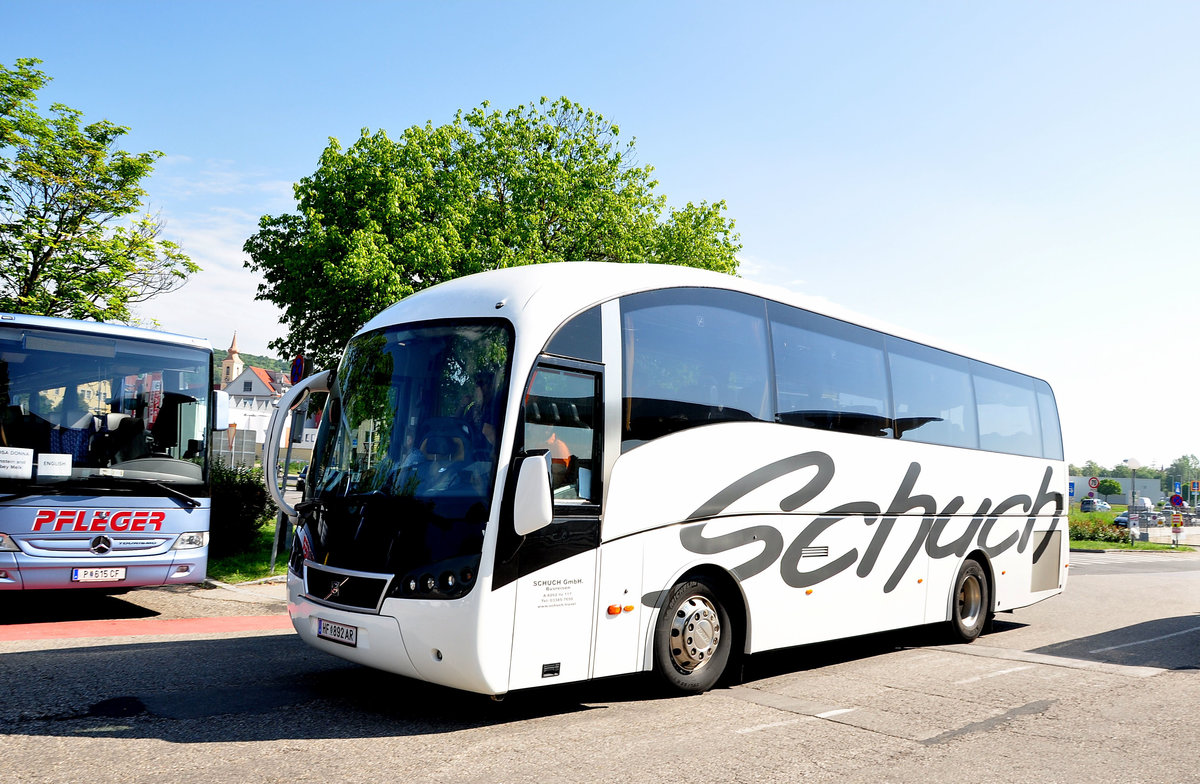 Volvo Sunsundegui von Schuch Reisen aus �sterreich in Krems gesehen.