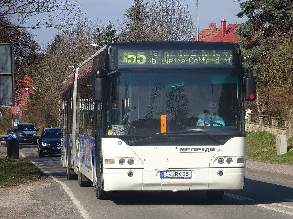Wagen 1035 der Regionalbus Arnstadt, ein 2-t�riger Neoplan N4421, am 14.03.17 wie jeden Tag auf der Buslinie 355.
