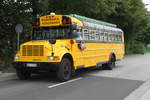 amerikanischer Schoolbus als Rostock City Tour am 14.07.2018 in Warnem�nde 
