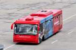 Airport Z�rich-Kloten,Passagierbef�rderungsbuss COBUS 3000 am Vorfeld,30.6.2013.