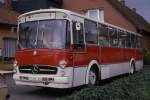 Dieser Mercedes Bus diente zum Zeitpunkt der Aufnahme am 21.8.1988  als K�chenwagen des DRK Kreis Steinfurt.