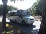 Iveco Kleinbus der Kraftverkehrsgesellschaft mbH Ribnitz-Damgarten Stralsund in Stralsund.